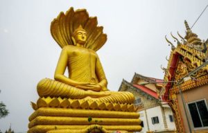 Mukdahan 3 Wat Phra Si Maha Pho, Wan Yai District, Mukdahan Province. Foto di Aumzbfh.
