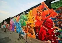 Il muro di graffiti più lungo nel nordest della Thailandia